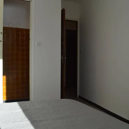 Apartment 2 Pieces A Port-vendres, 4 Personnes, Proche Centre Et Criee, Animaux Admis - Fr-1-225c-8 *
